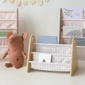 MBGBG_3Sprouts_Dwustronny Stojak na Książki dla Dzieci Gingham_Beige_Lifestyle_7.jpeg